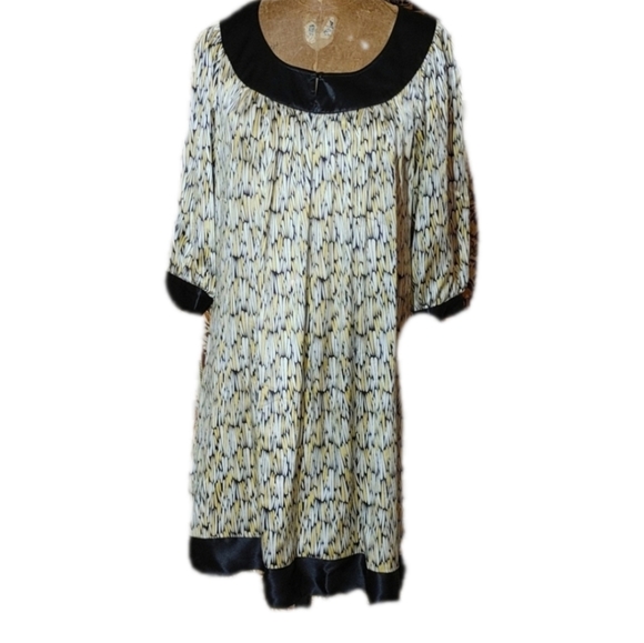 Bob Mackie was drunk with this design..   But It IS SILK - Picture 1 of 12